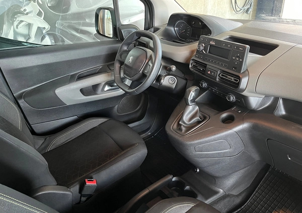 Peugeot Rifter cena 57900 przebieg: 177100, rok produkcji 2019 z Gdańsk małe 106